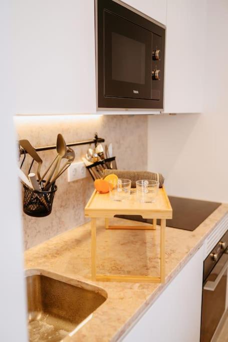 Lisbon Orange House - Beautiful Two-Bedroom Apartment 1D Dış mekan fotoğraf